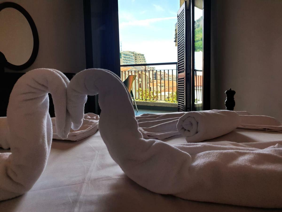 Hotel Sumadija Rafailovici Bečići Esterno foto