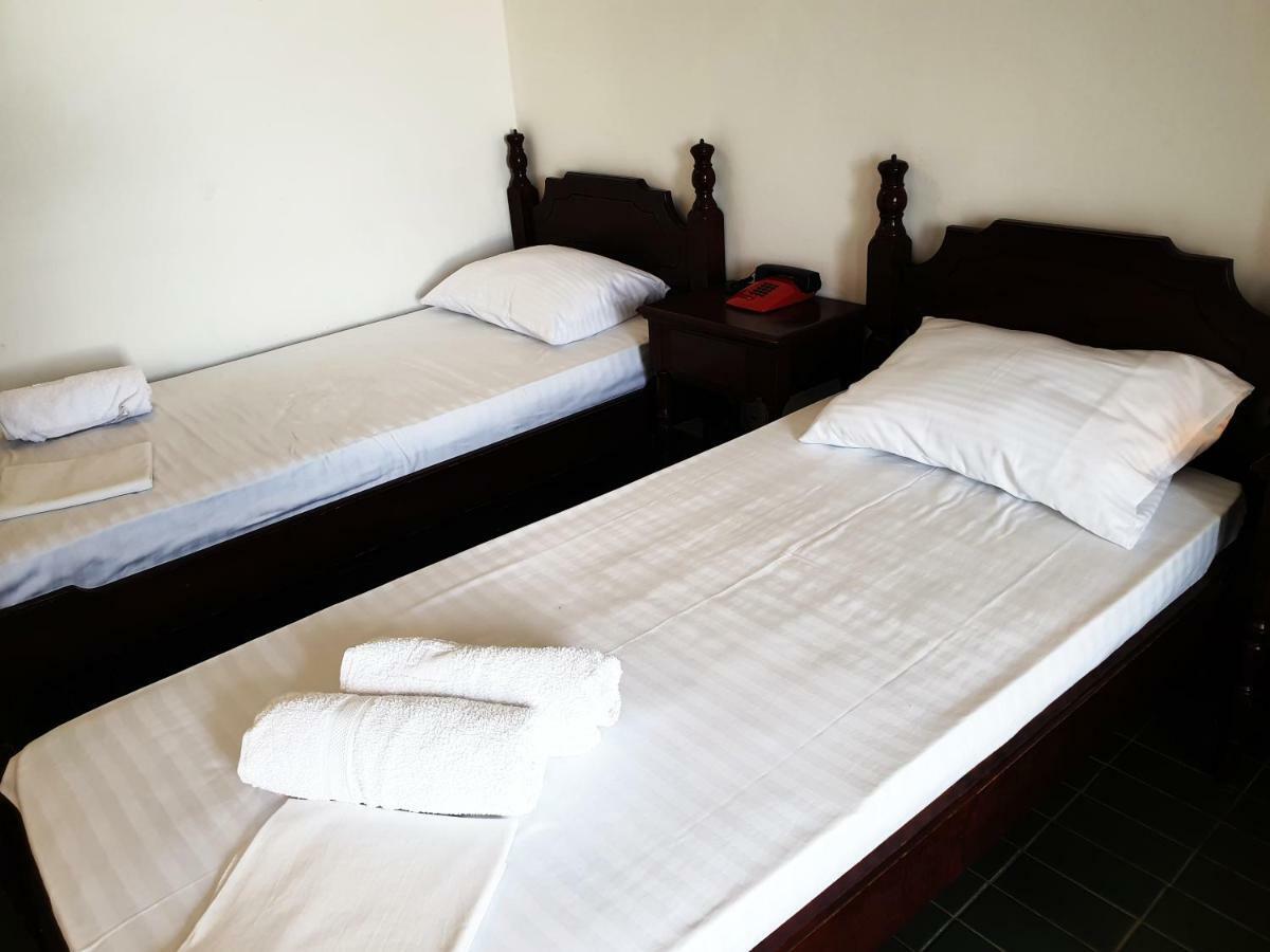 Hotel Sumadija Rafailovici Bečići Esterno foto