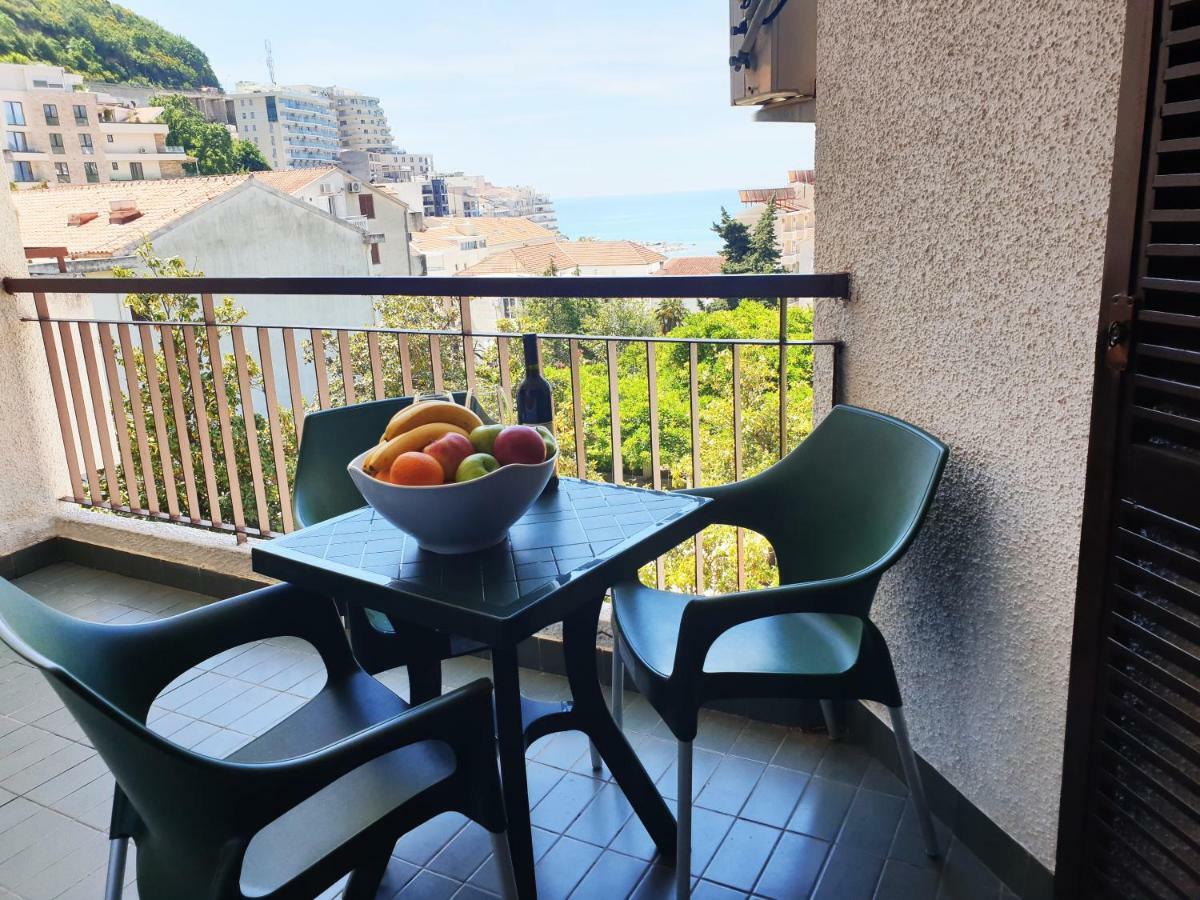 Hotel Sumadija Rafailovici Bečići Esterno foto